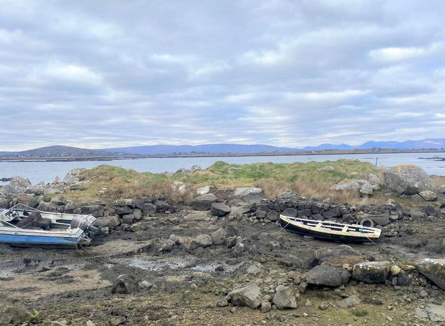 An Crumpán, Cuilleain, Carraroe