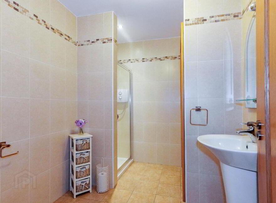 Both Chuanna Thiar, Spiddal, H91TN8Y