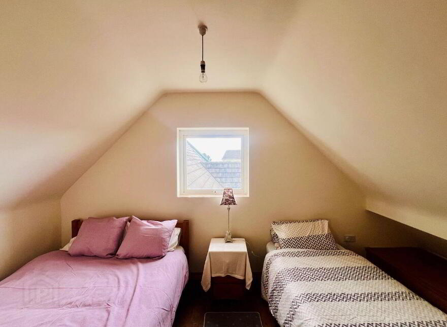 2 An Cnoc Theas, Inverin, H91KD6F