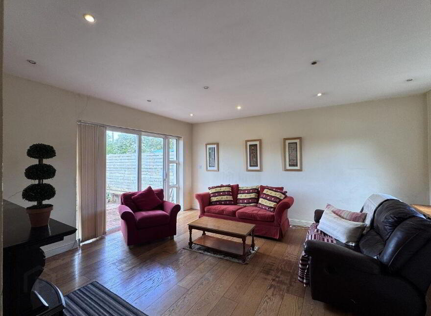 19 The Spires, Clifden, H71P603