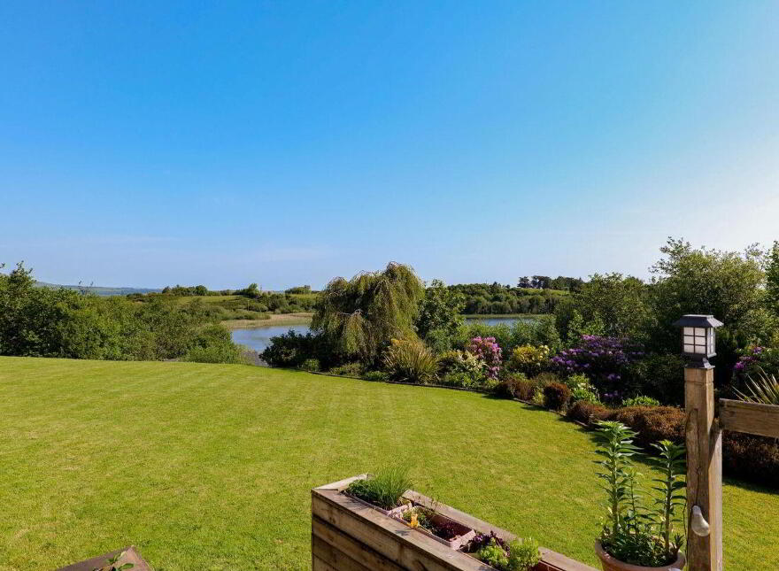 Kitts Bay - Lake Shore House, Glann Road, Oughterard, H91PN7P