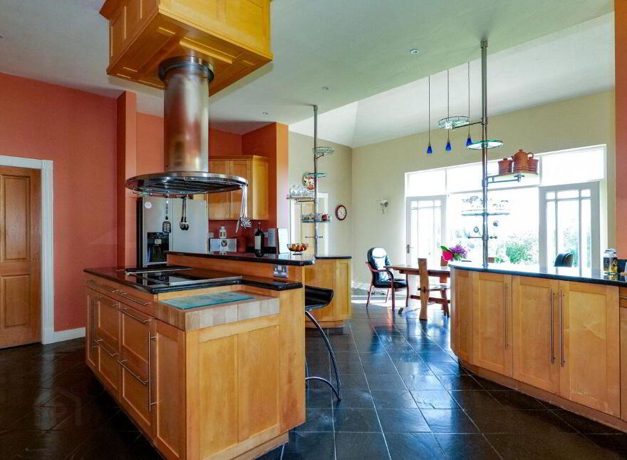 Kitts Bay - Lake Shore House, Glann Road, Oughterard, H91PN7P