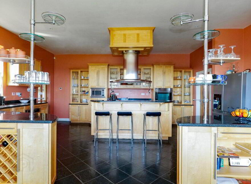 Kitts Bay - Lake Shore House, Glann Road, Oughterard, H91PN7P