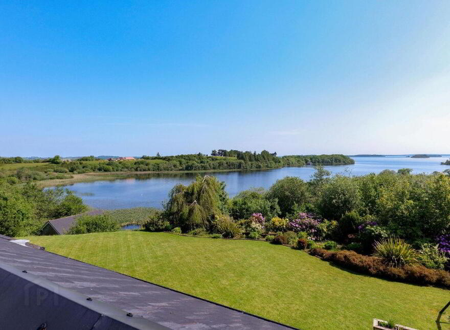 Kitts Bay - Lake Shore House, Glann Road, Oughterard, H91PN7P