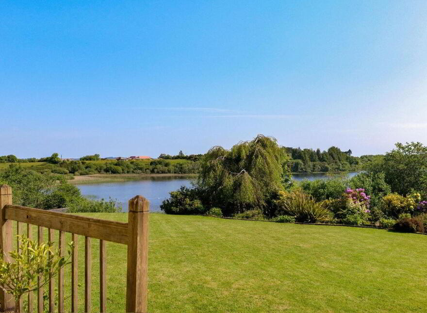 Kitts Bay - Lake Shore House, Glann Road, Oughterard, H91PN7P
