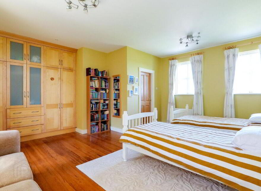 Kitts Bay - Lake Shore House, Glann Road, Oughterard, H91PN7P