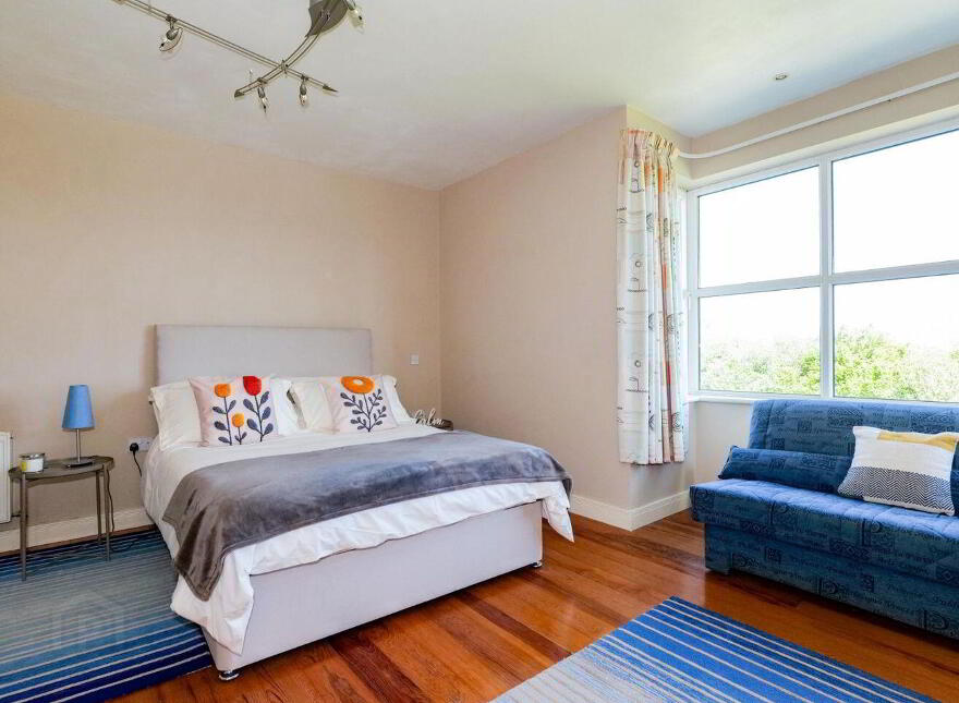 Kitts Bay - Lake Shore House, Glann Road, Oughterard, H91PN7P