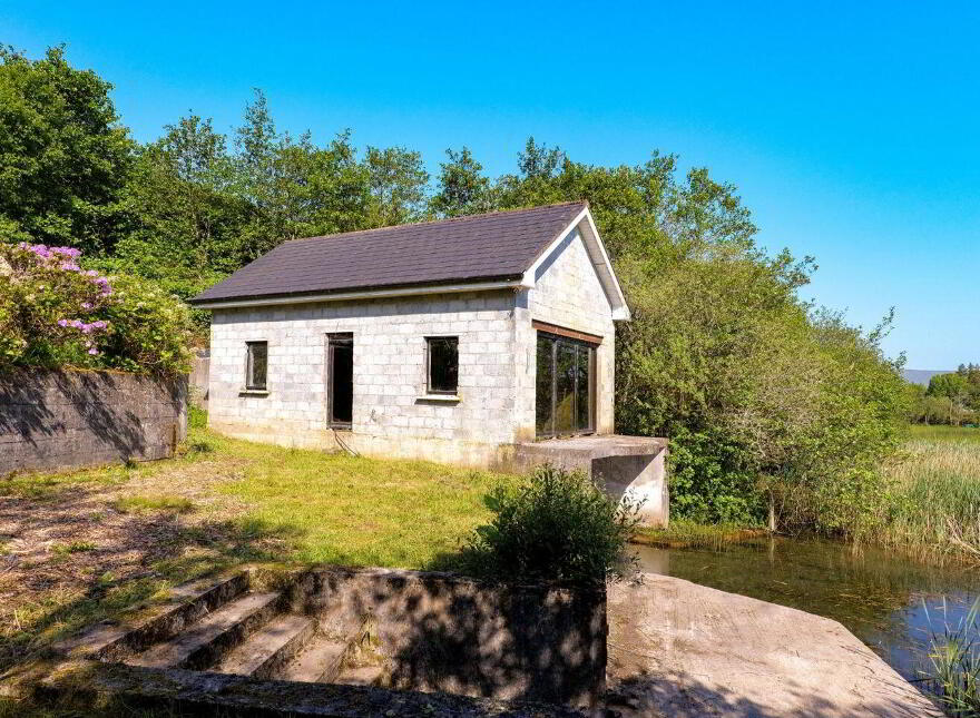 Kitts Bay - Lake Shore House, Glann Road, Oughterard, H91PN7P