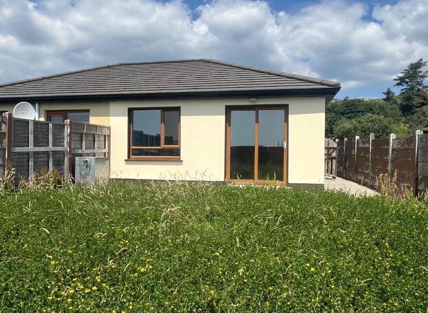 12 Racecourse Hill, Clifden, H71YH01