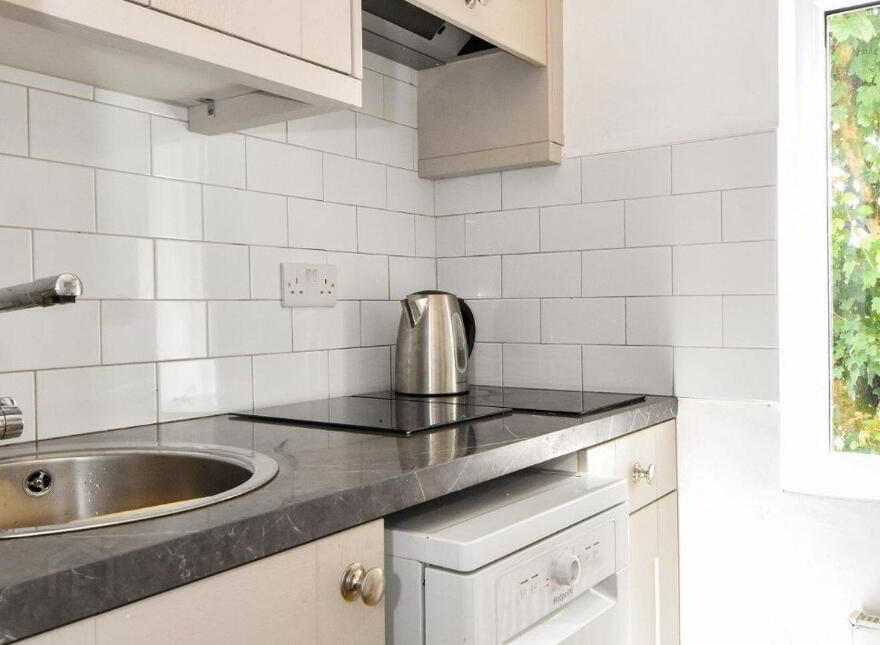 Mannin Lodge, Derrigimlagh, Ballyconneely, H71DP48