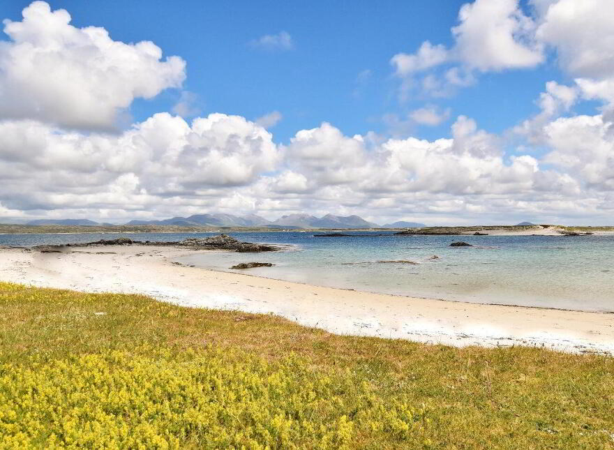 Mannin Lodge, Derrigimlagh, Ballyconneely, H71DP48