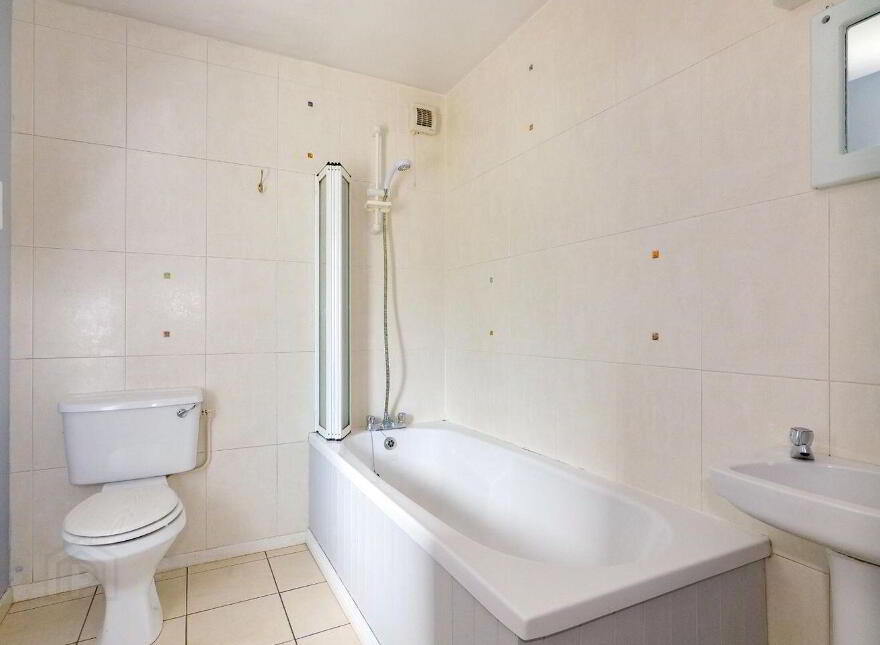 Rosscahill, Carrowmoreknock, H91E8PK