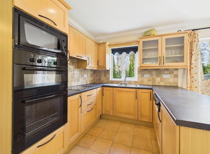 1 & 1A Lansdowne Village, Kenmare, V93W974