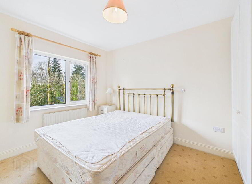 1 & 1A Lansdowne Village, Kenmare, V93W974