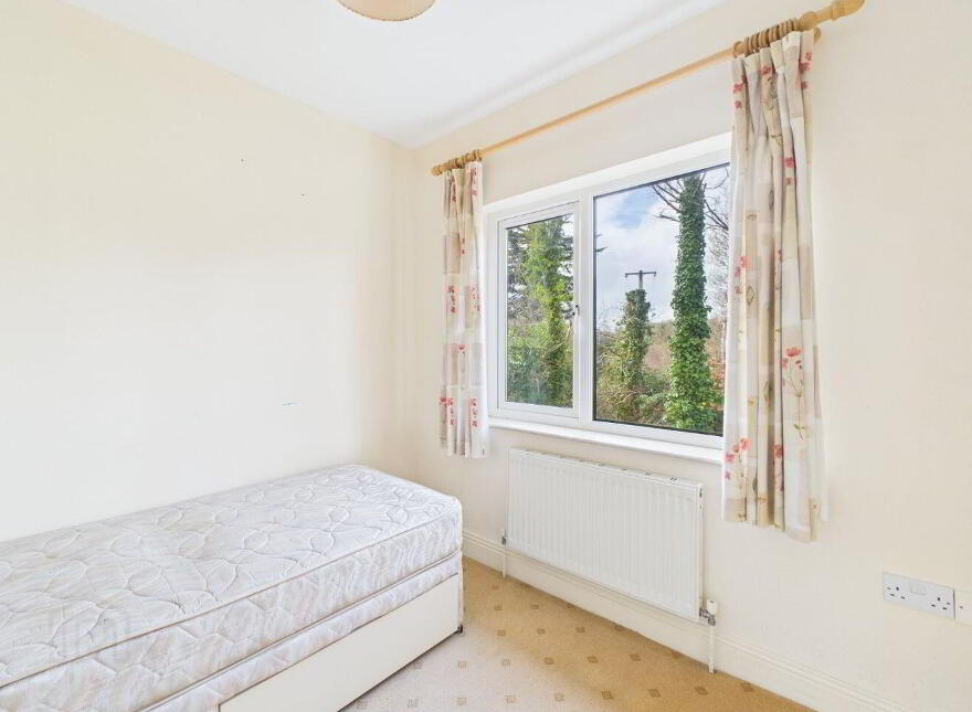 1 & 1A Lansdowne Village, Kenmare, V93W974
