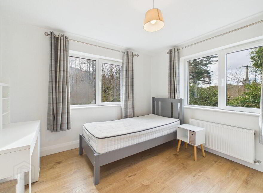 1 & 1A Lansdowne Village, Kenmare, V93W974