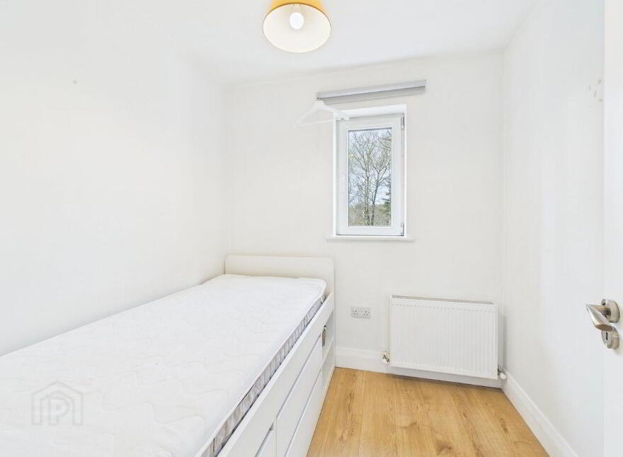 1 & 1A Lansdowne Village, Kenmare, V93W974