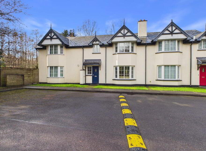 1 & 1A Lansdowne Village, Kenmare, V93W974