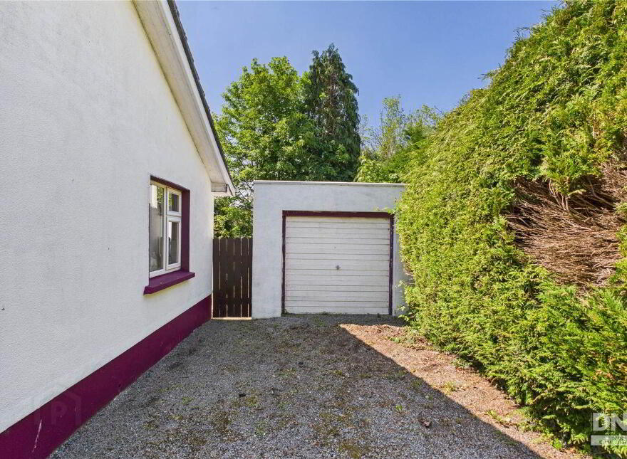 9 Riverside Avenue, Circular Road, Roscommon Town, F42R962