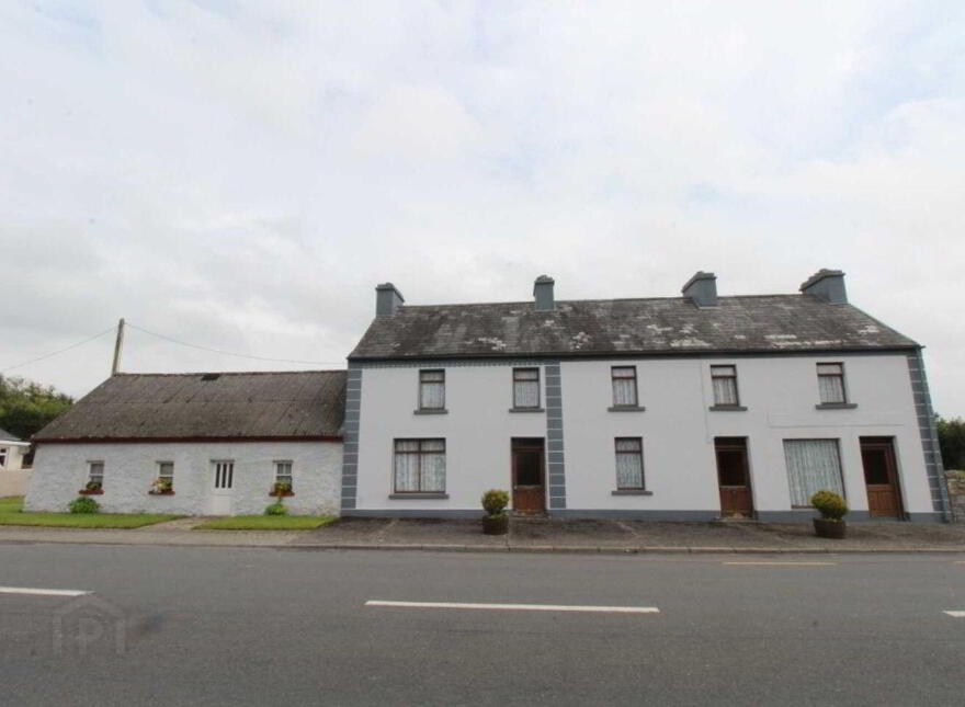 Creggs Village, Crosswell, F42PW25