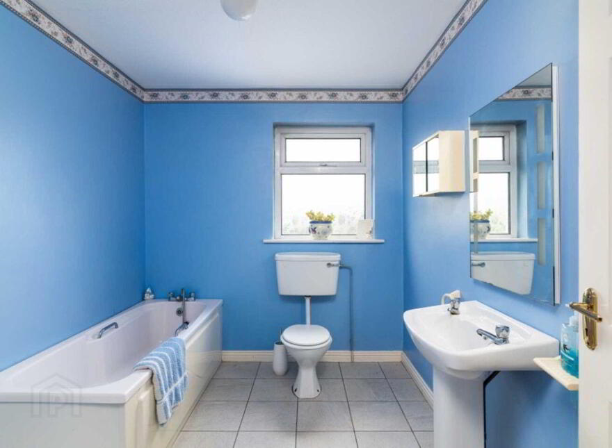 Cill Castle Lodge, Timanagh, Ballintubber, Roscommon Town, F45HE44