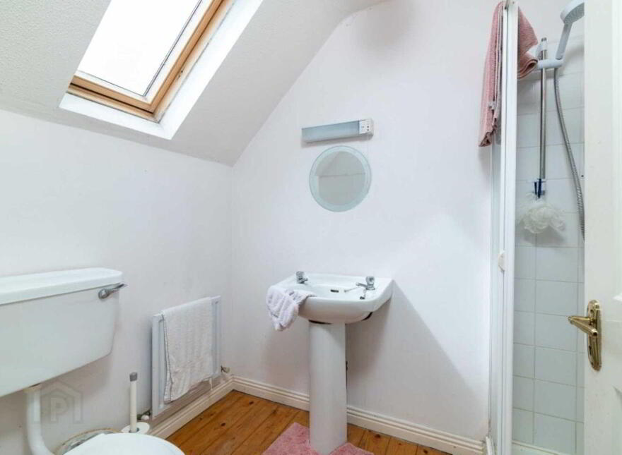 Cill Castle Lodge, Timanagh, Ballintubber, Roscommon Town, F45HE44