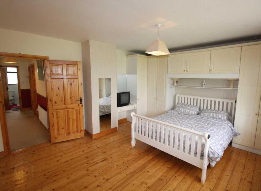 Castle View, Toberavaddy, Athleague, F42WD35