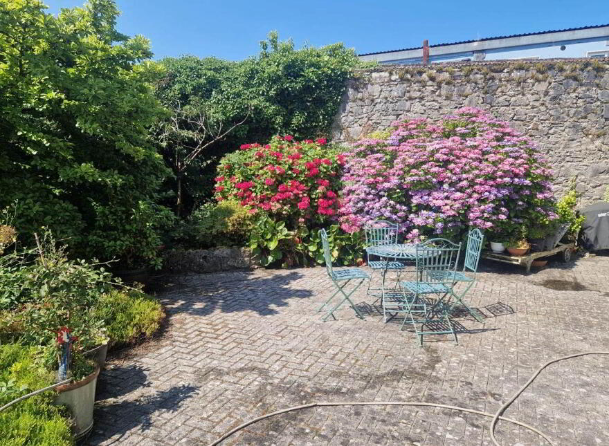 `irish House` On, C. 1.85 Acres, Creggs Road, Glenamaddy, F45D766