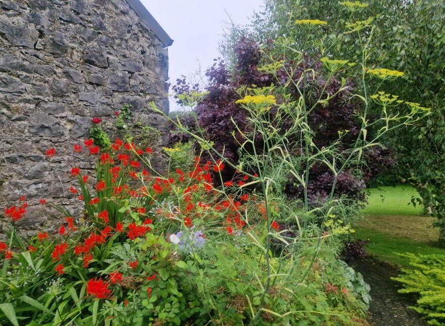 `irish House` On, C. 1.85 Acres, Creggs Road, Glenamaddy, F45D766