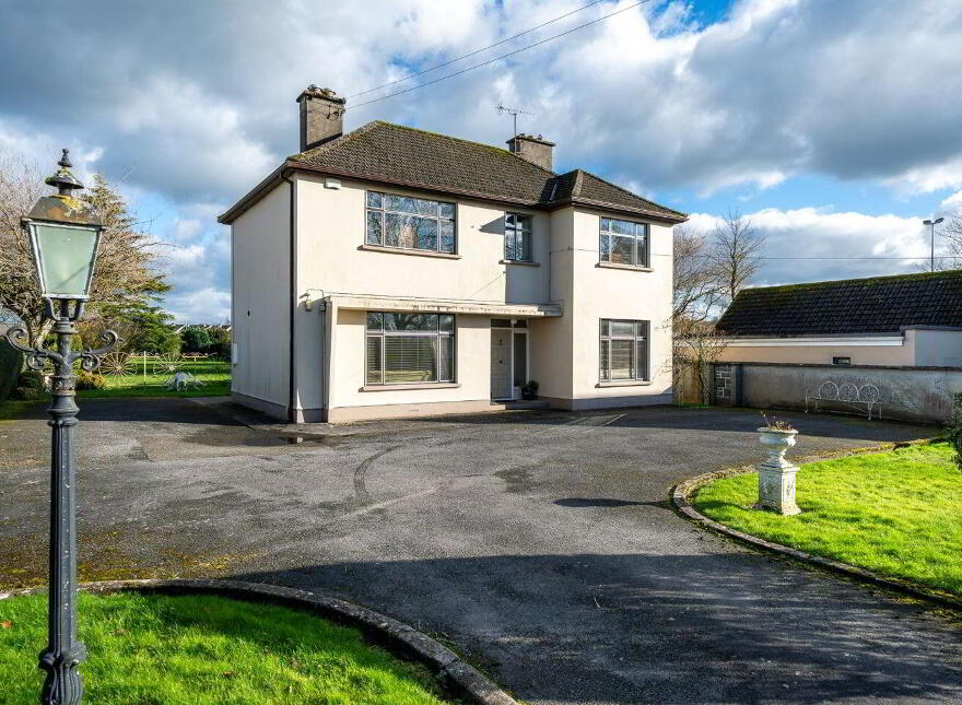 Railway Road, Birr, R42VC53 photo