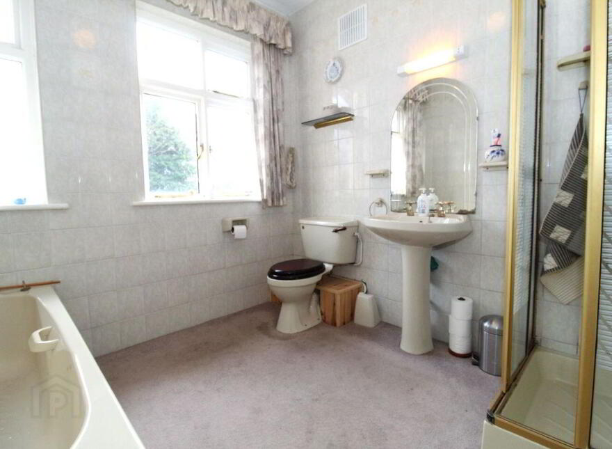 Railway Road, Birr, R42VC53
