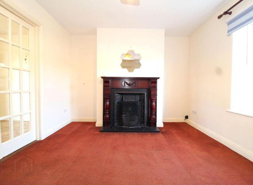 6 Parkrise, Birr, R42EH99