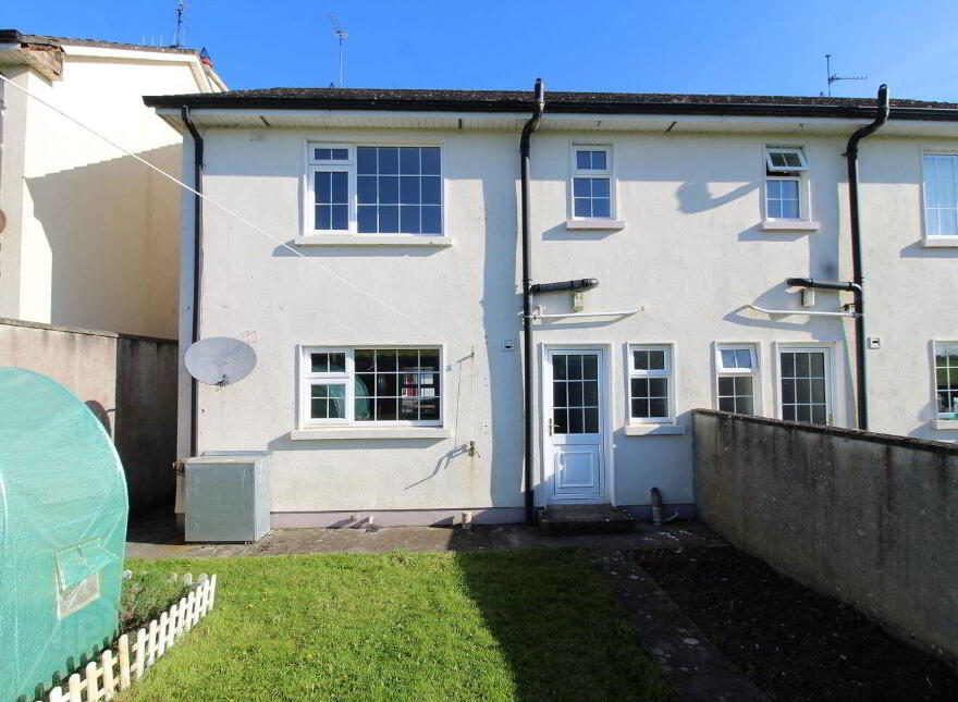 6 Parkrise, Birr, R42EH99