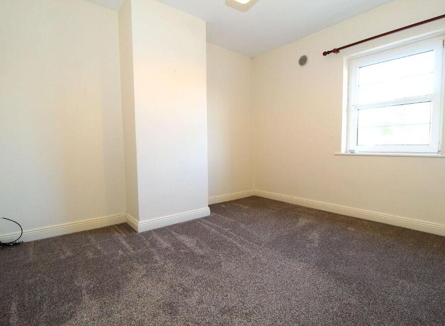 6 Parkrise, Birr, R42EH99