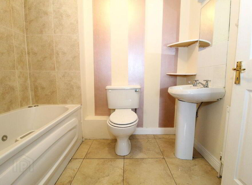 1 Breatnach Court, Ferbane, R42VR94