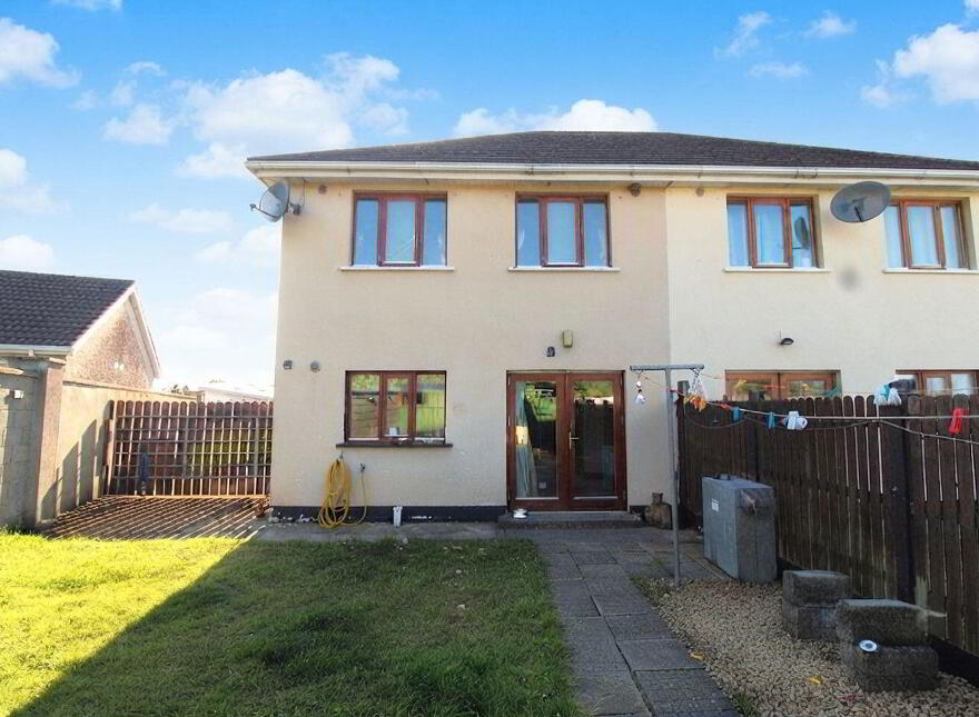 1 Breatnach Court, Ferbane, R42VR94