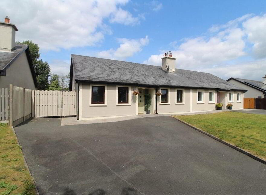 4 Southgate, Crinkle, Birr, R42PP29