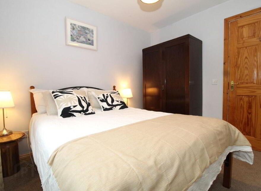 4 Southgate, Crinkle, Birr, R42PP29