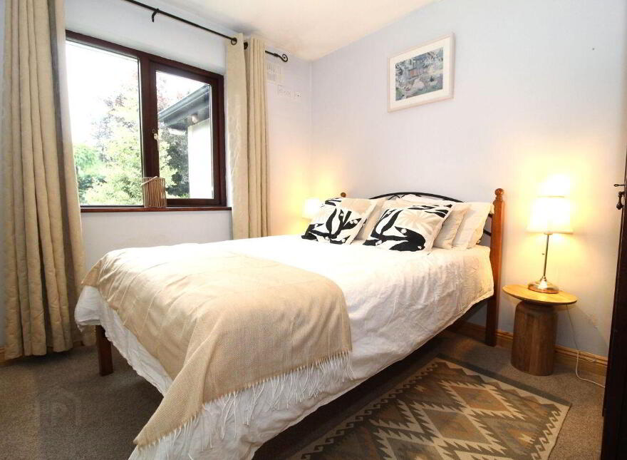 4 Southgate, Crinkle, Birr, R42PP29