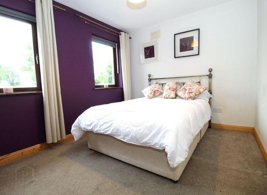 4 Southgate, Crinkle, Birr, R42PP29