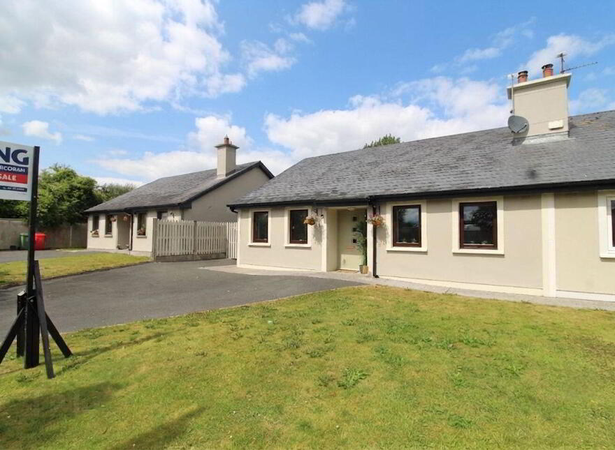 4 Southgate, Crinkle, Birr, R42PP29