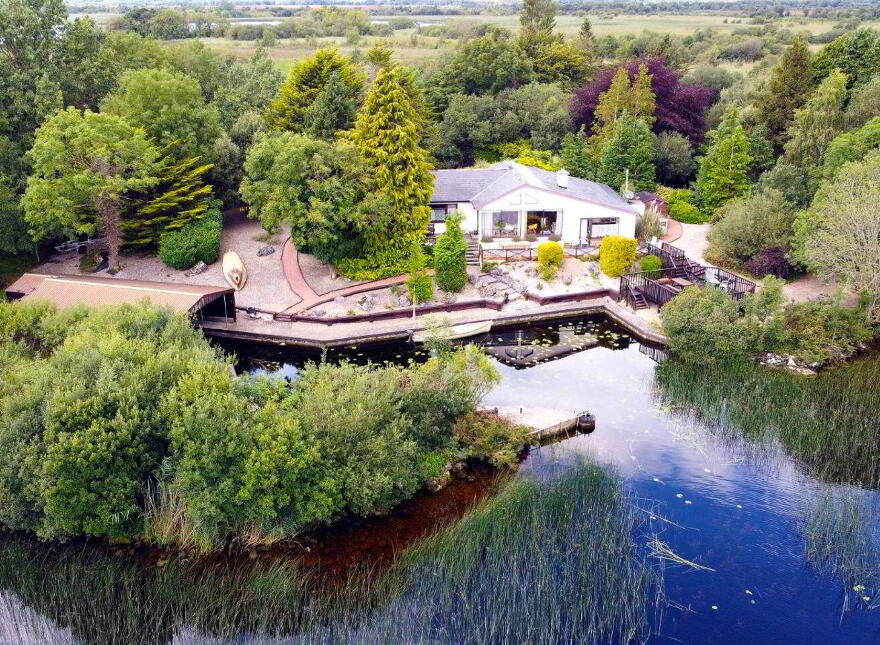Stoneyisland, Portumna, H53RF66