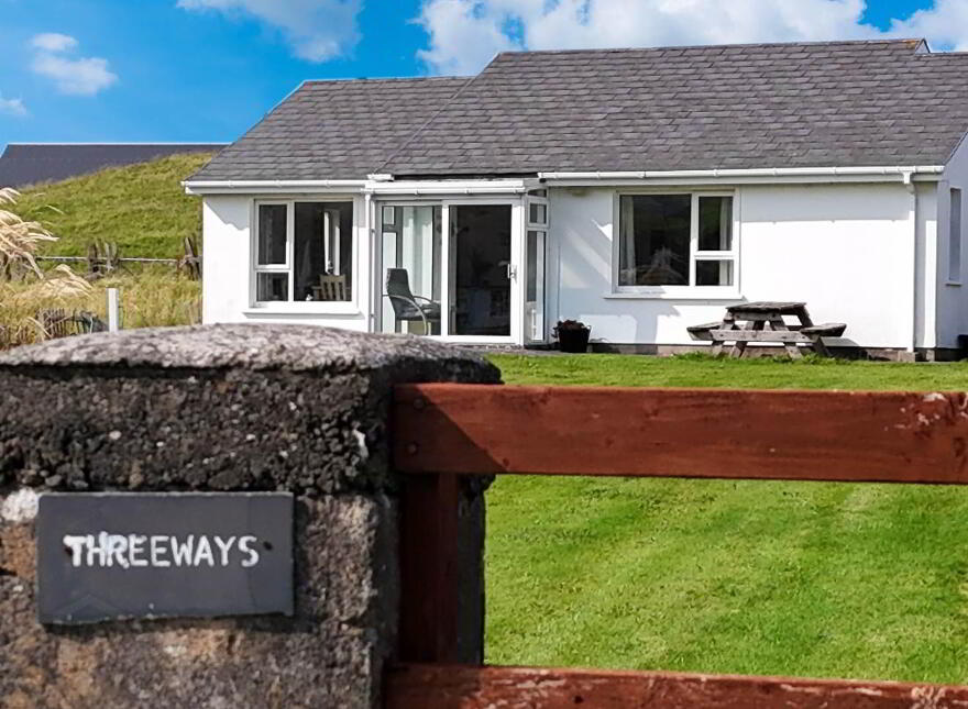 Three Ways, Maghery, Dungloe, F94D9E2
