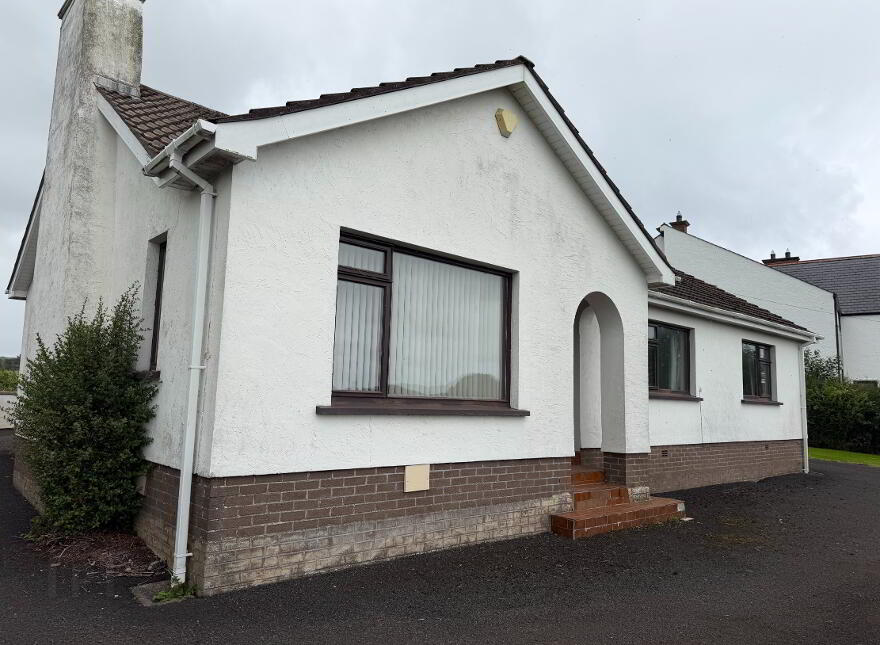 6 Ballaghmore Road, Portballintrae, Bushmills, BT57 8RX