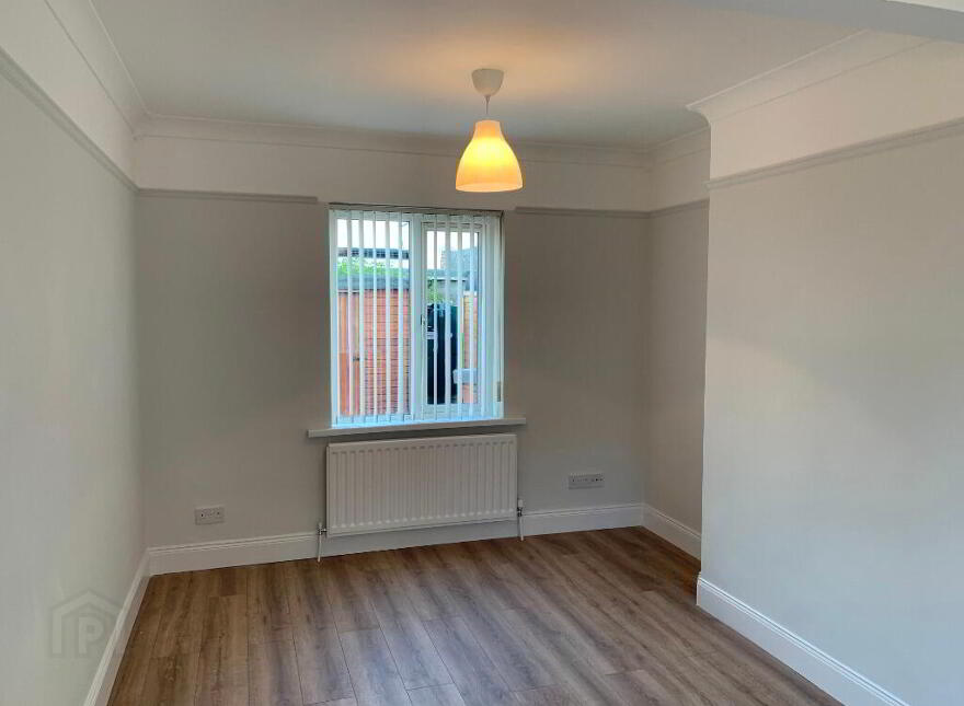 2 Chesham Gardens, Belfast, BT6 8GX