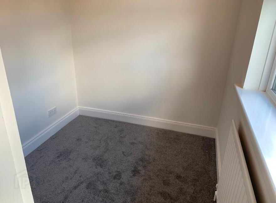 2 Chesham Gardens, Belfast, BT6 8GX