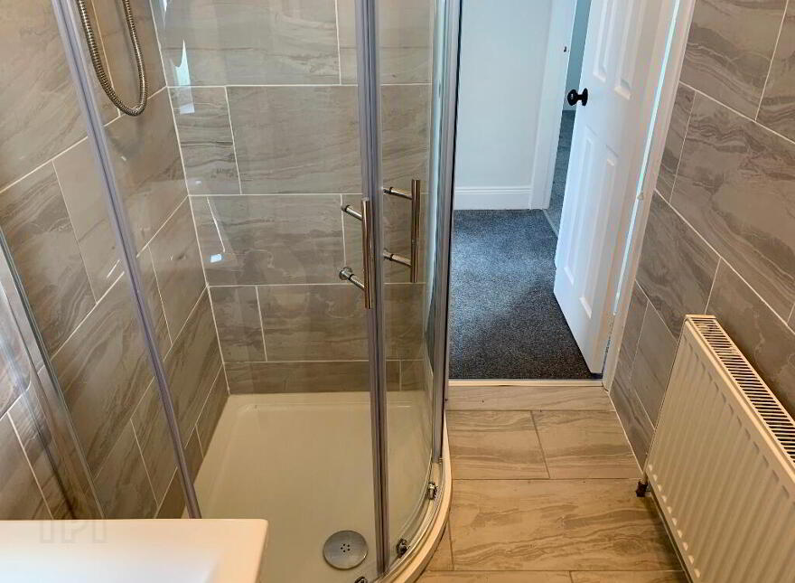 2 Chesham Gardens, Belfast, BT6 8GX