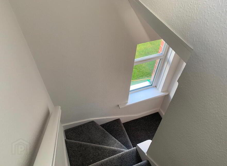 2 Chesham Gardens, Belfast, BT6 8GX