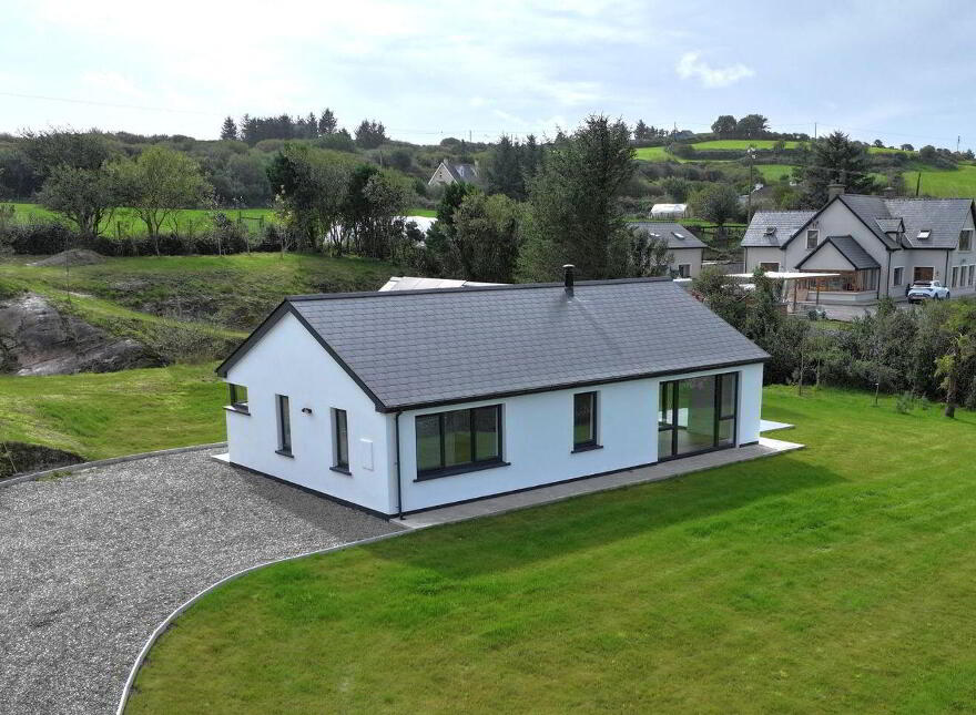 Glaneagle, Glenlough, Bantry, P75AY90