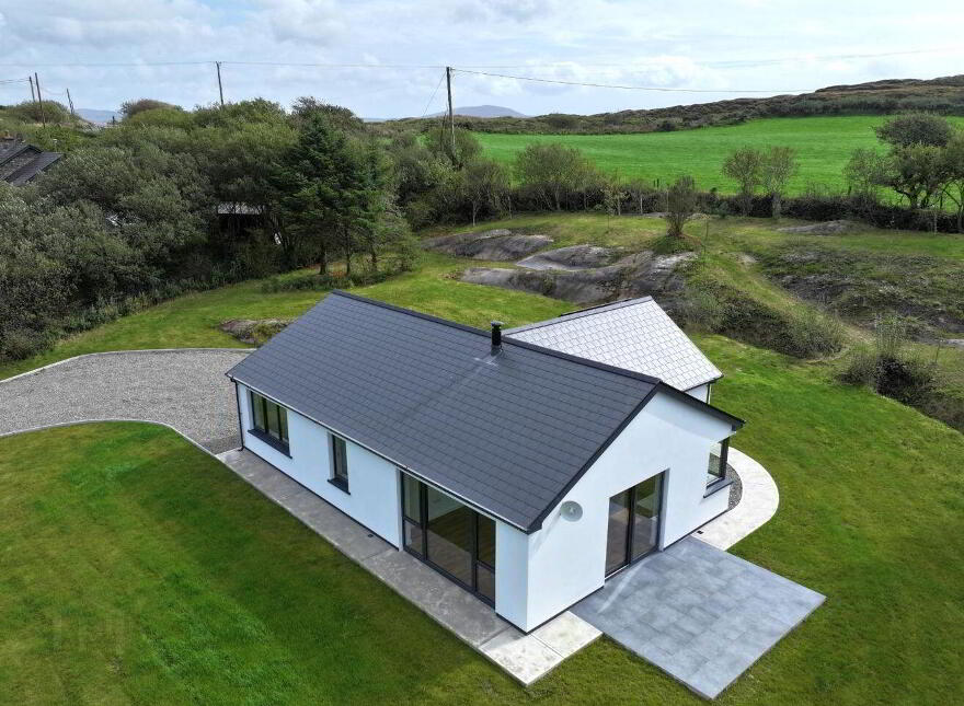 Glaneagle, Glenlough, Bantry, P75AY90